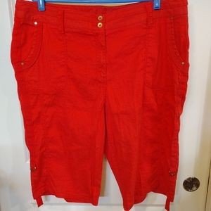 Chicos Bermuda shirts sz 3.5 red roll up cuffs